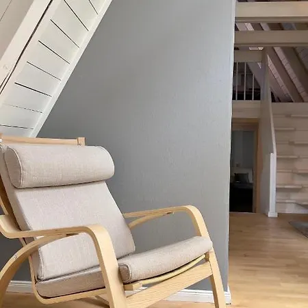 Daire Gemuetliche Maisonettewohnung Mit Dachterrasse Am Schloss *