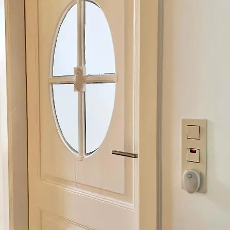 Daire Gemuetliche Maisonettewohnung Mit Dachterrasse Am Schloss *