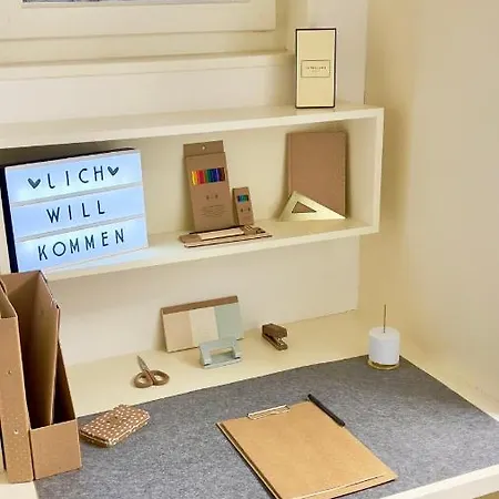 Gemuetliche Maisonettewohnung Mit Dachterrasse Am Schloss Apartment