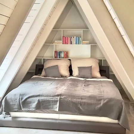 Gemuetliche Maisonettewohnung Mit Dachterrasse Am Schloss Apartament