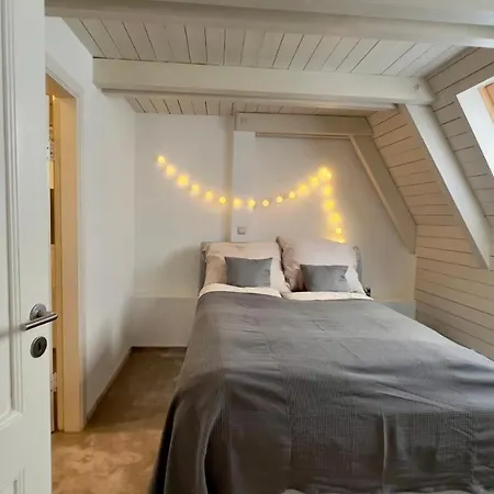 Gemuetliche Maisonettewohnung Mit Dachterrasse Am Schloss *