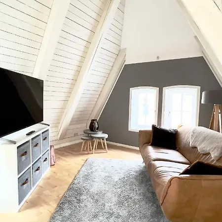 Gemuetliche Maisonettewohnung Mit Dachterrasse Am Schloss Daire Oldenburg