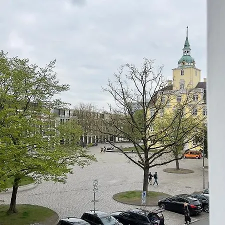 Gemuetliche Maisonettewohnung Mit Dachterrasse Am Schloss