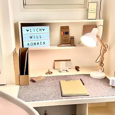 Gemuetliche Maisonettewohnung Mit Dachterrasse Am Schloss *