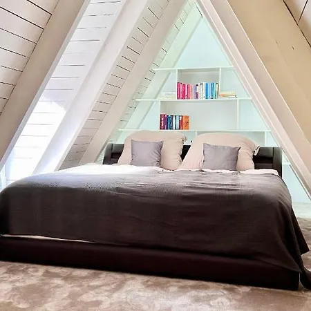 Gemuetliche Maisonettewohnung Mit Dachterrasse Am Schloss *