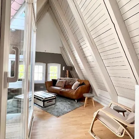 Apartment Gemuetliche Maisonettewohnung Mit Dachterrasse Am Schloss