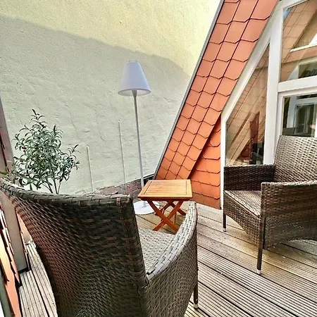 Daire Gemuetliche Maisonettewohnung Mit Dachterrasse Am Schloss Oldenburg