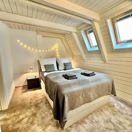 Gemuetliche Maisonettewohnung Mit Dachterrasse Am Schloss Oldenburg