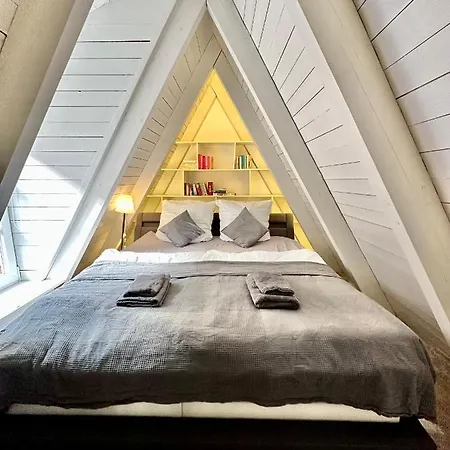Gemuetliche Maisonettewohnung Mit Dachterrasse Am Schloss Apartment *